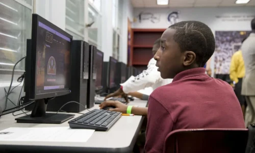 Ray+Allen+Computer+LabHorace+Mann+Middle05_11_2017Jimmy+Abraham_MDCPS_70